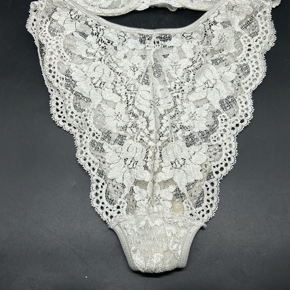 Elegant Lace Bra & Panty Set - White - Picture 3 of 7